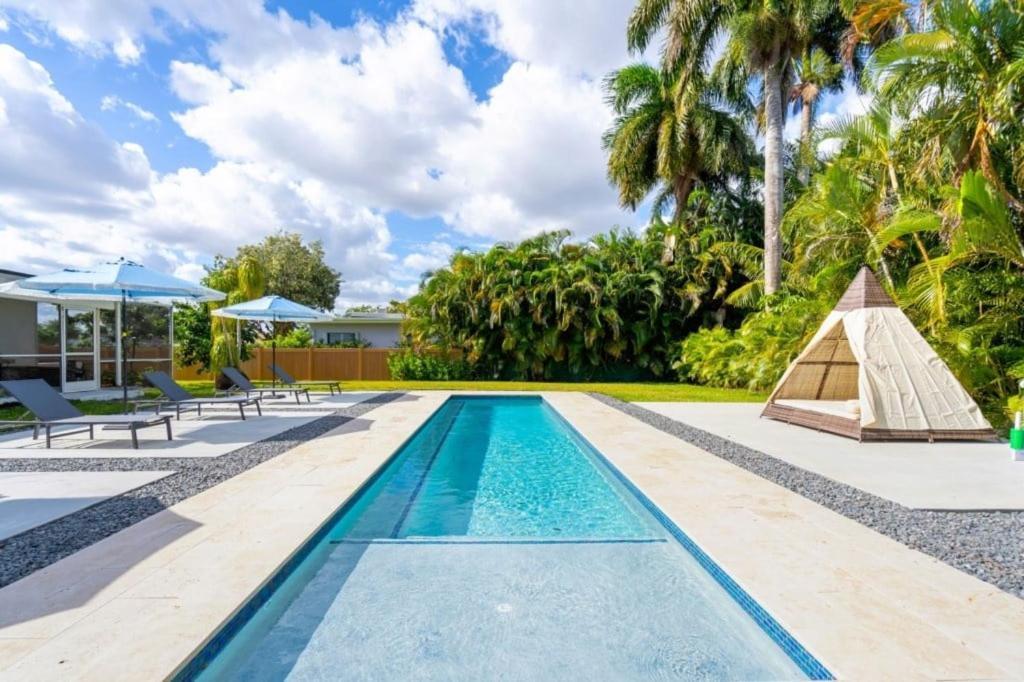 Ferienhaus 4br Biscayne River Home- Pool & Pickleball Fun Miami