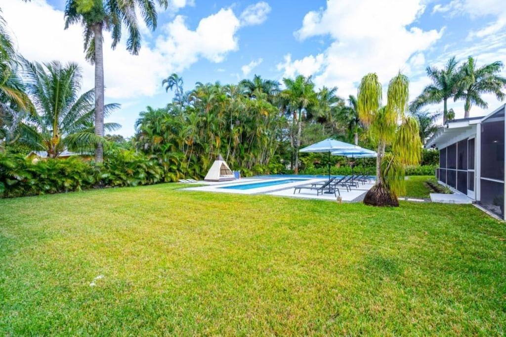 4br Biscayne River Home- Pool & Pickleball Fun Miami